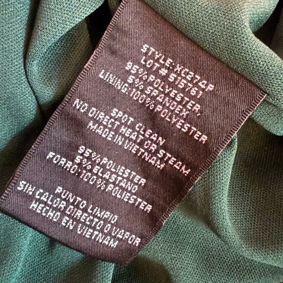 Xscape Petite “Farley” Long Sleeve V-Neck Floor Length Dress Women’s Sz 10P - Picture 9 of 10